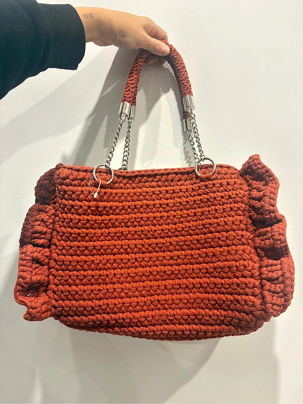La accessory Crocheted Shoulder Bag in Orange Like New